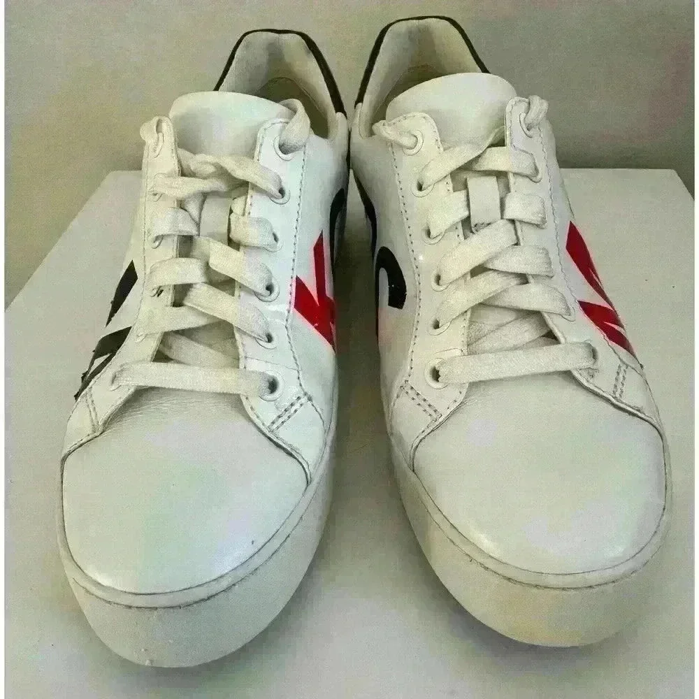 Michael Kors leather sneakers logo wrap around size. 7M  patent leather on back - Picture 4 of 9
